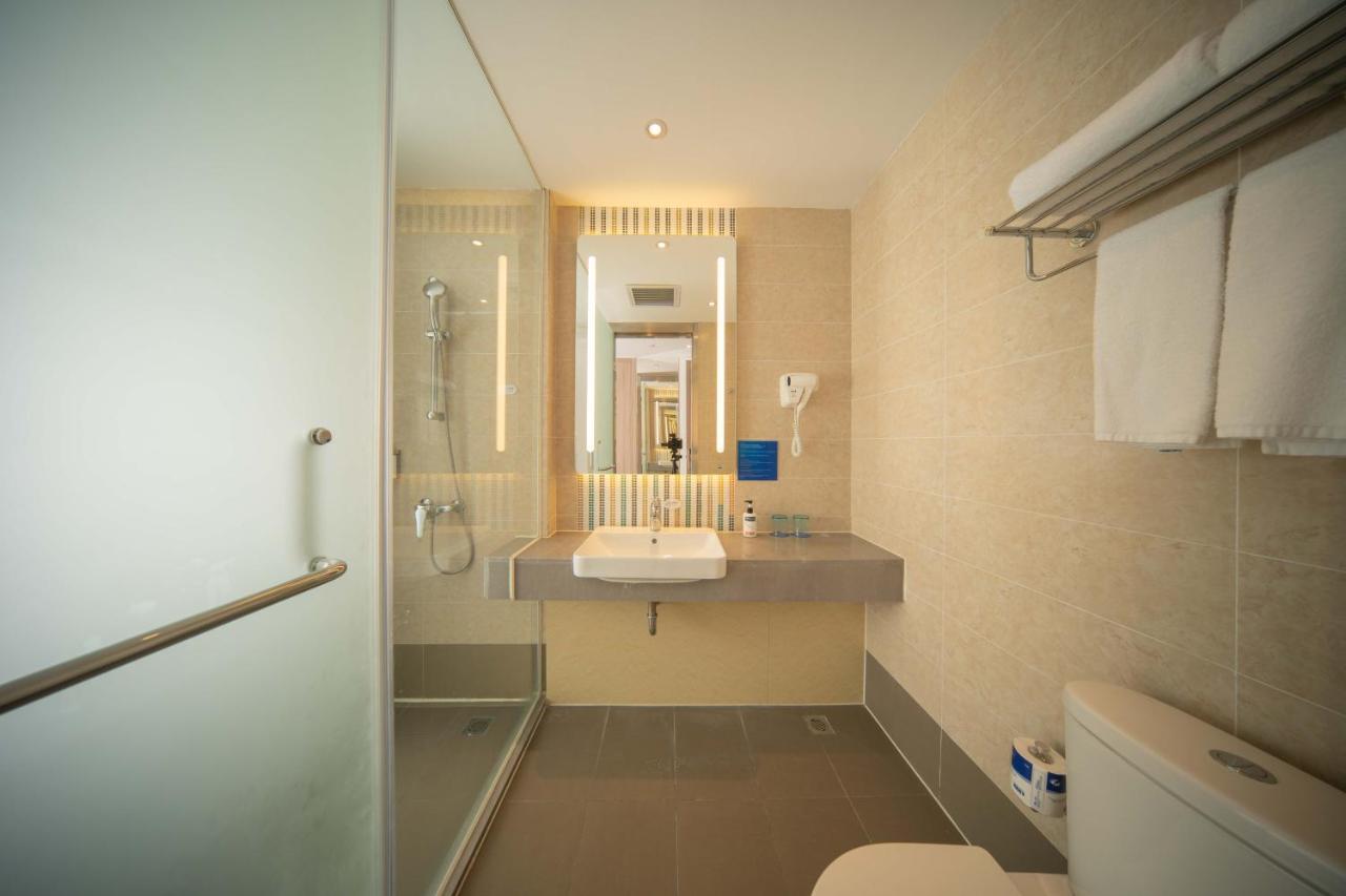 Holiday Inn Express Shanghai Pujiang By Ihg Exterior foto