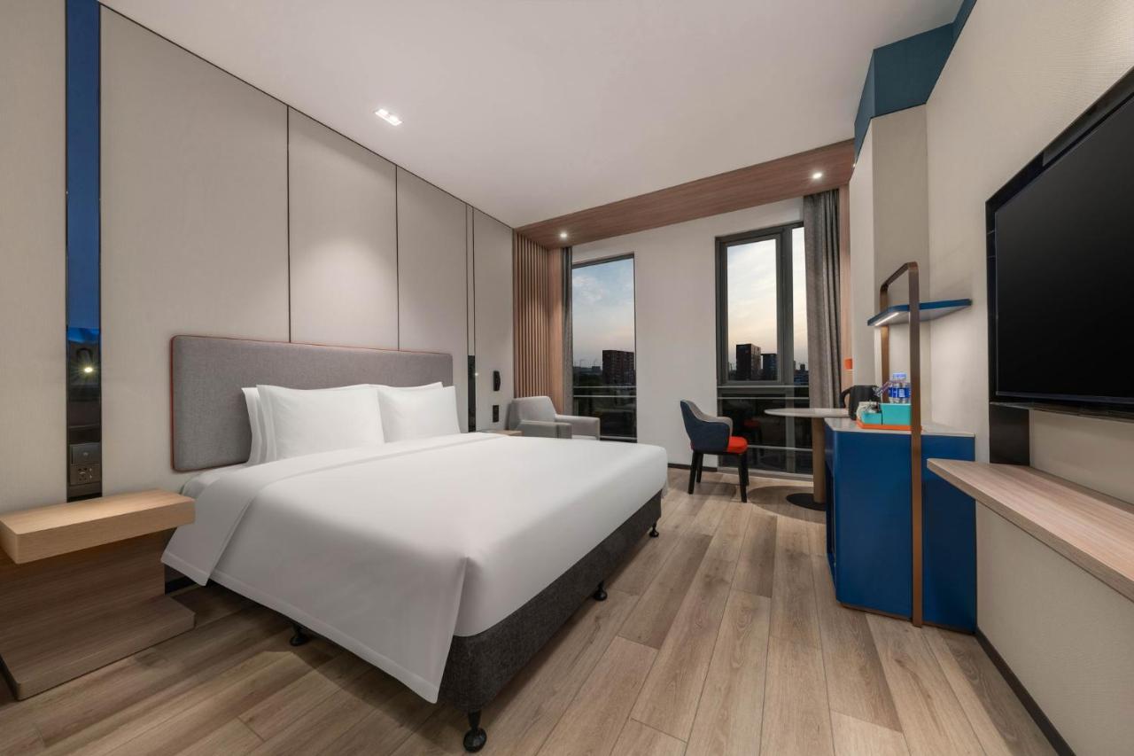 Holiday Inn Express Shanghai Pujiang By Ihg Exterior foto